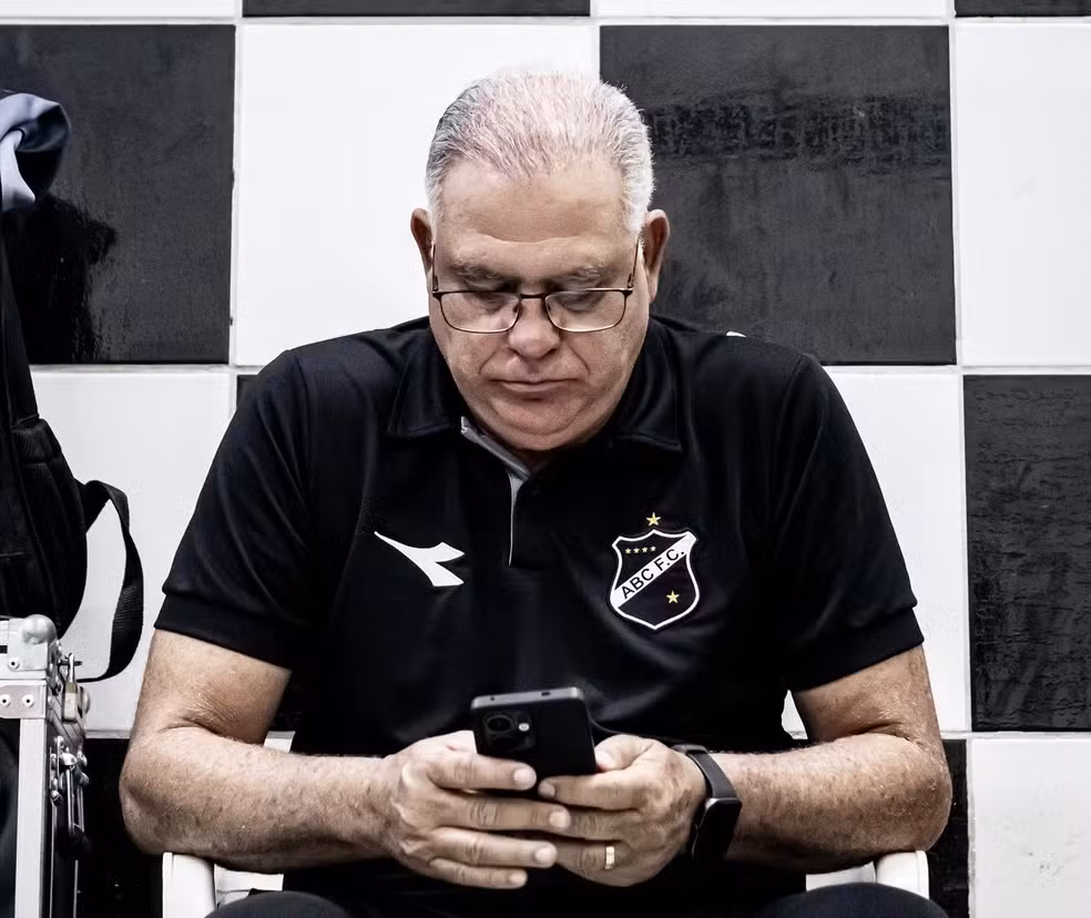 Waguinho Dias não renova com o ABC após acesso à Série C