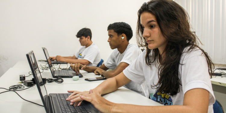 Jovem do Futuro abre escolha para 34 cursos profissionalizantes em Mossoró