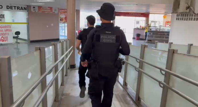 Polícia Civil afasta servidores e apura crimes de corrupção no Detran RN