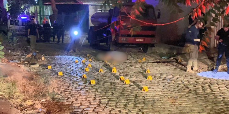 Adolescente de 17 anos é morto a tiros na Comunidade do Ouro Negro