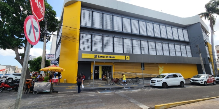Bancários encerram greve no Banco do Brasil em Mossoró; paralisação é mantida na Caixa